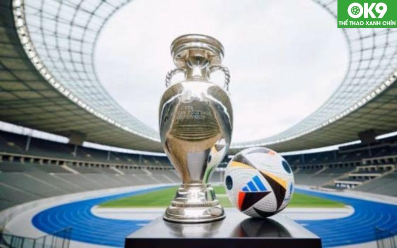 Xem trực tiếp bóng đá Euro ở đâu? Làm sao để xem bóng đá? 2 Thông tin khái niệm về mùa giải bóng đá Euro